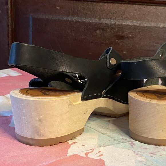 Kurier - Portland, Maine-made Leather and Natural Wood Clog - Picture 7 of 9